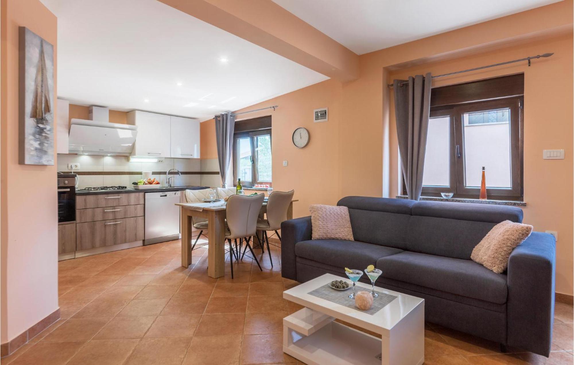 1 Bedroom Stunning Apartment In Пула Екстер'єр фото
